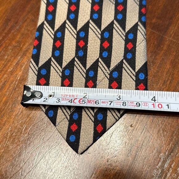 Vintage 1980s Cedrics 100% Silk Tie Tan Black Red Blue 3.75” x 58” - Picture 7 of 7